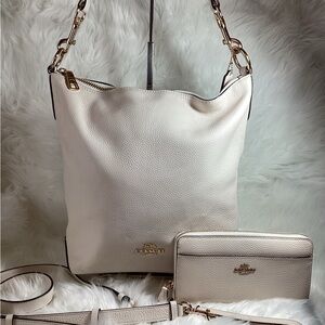 🔥🔥Stunning Coach Abby Pebbled Leather Shoulder Bag w/Chain Strap and wallet